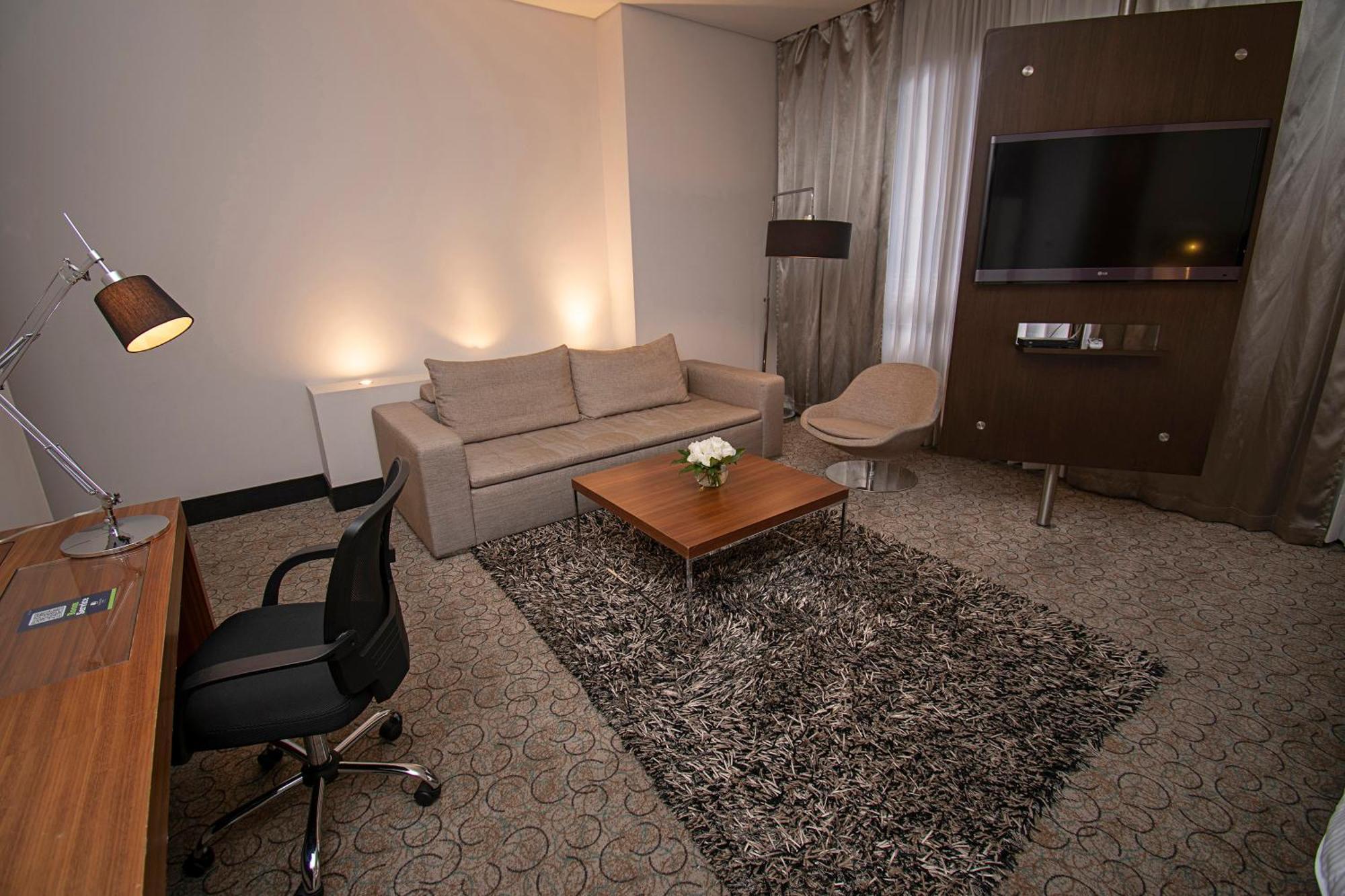 Doubletree By Hilton Bogota Parque 93 Hotel Ngoại thất bức ảnh