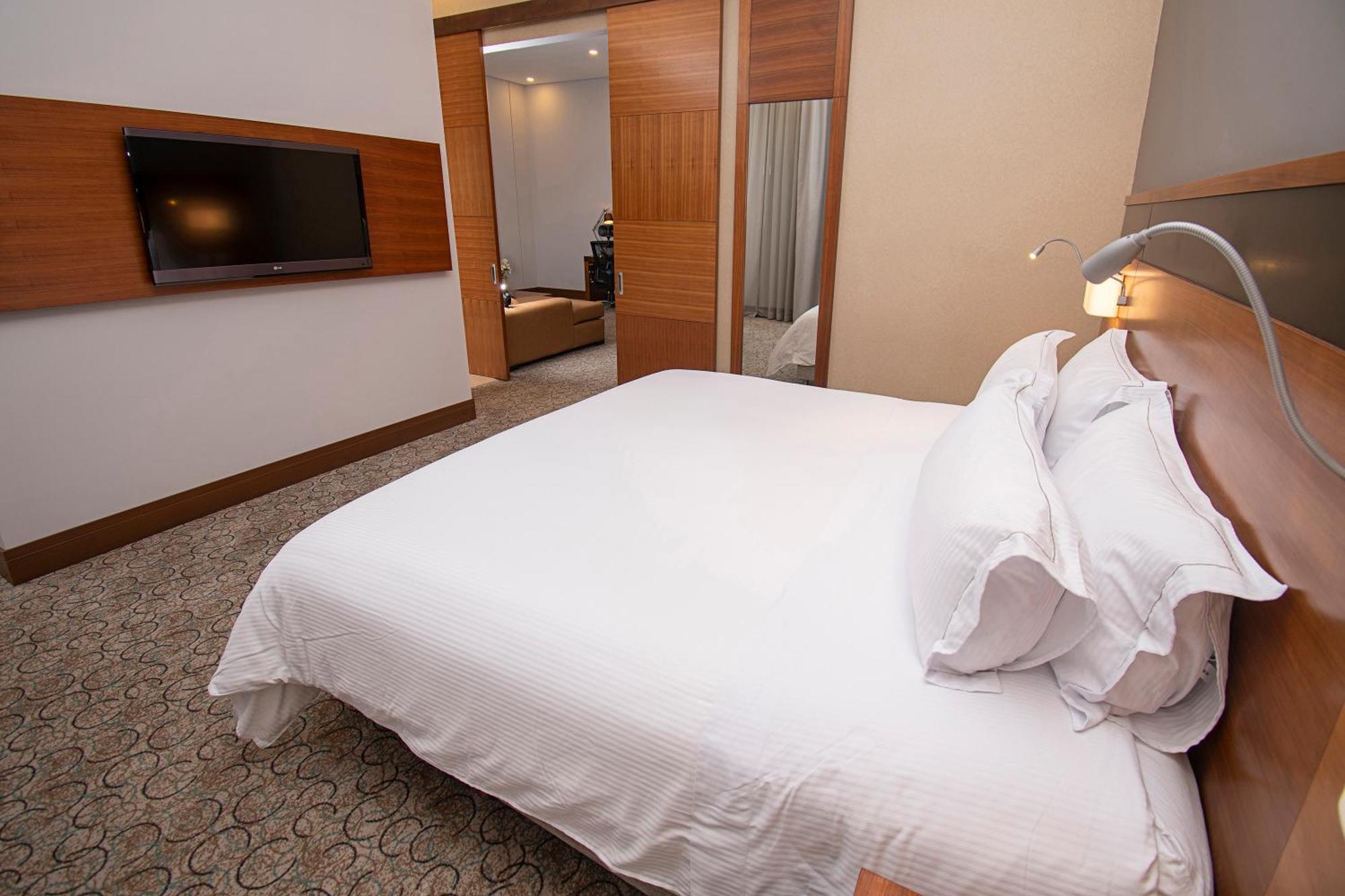 Doubletree By Hilton Bogota Parque 93 Hotel Ngoại thất bức ảnh